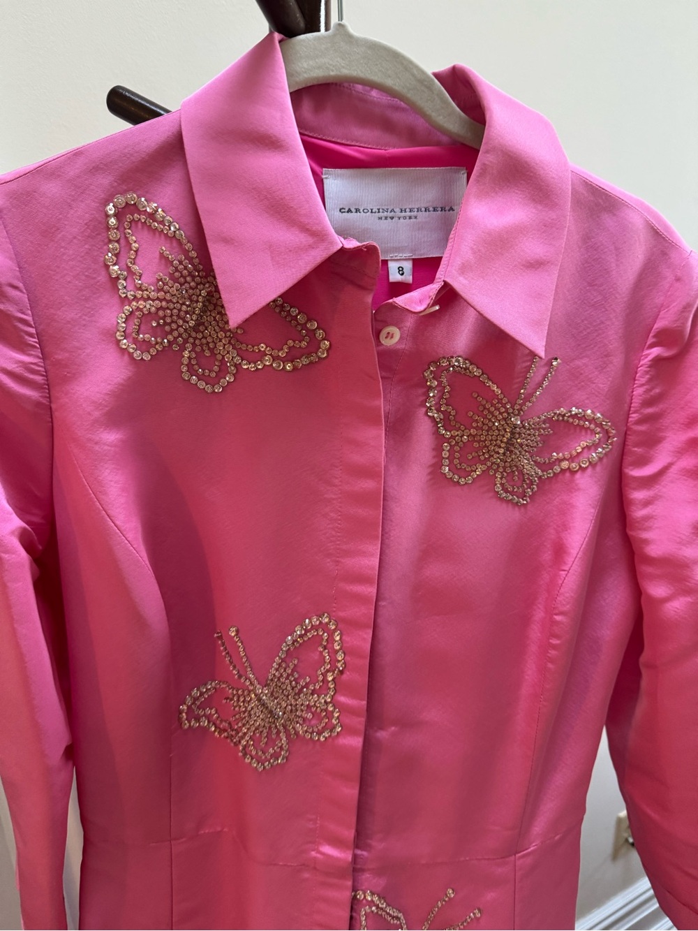 Carolina Herrera Pink trench gown with Gold Butterfly Embellishments - Picture 4 of 14